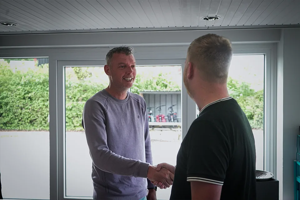 Evaluatiegesprek na een radiocampagne